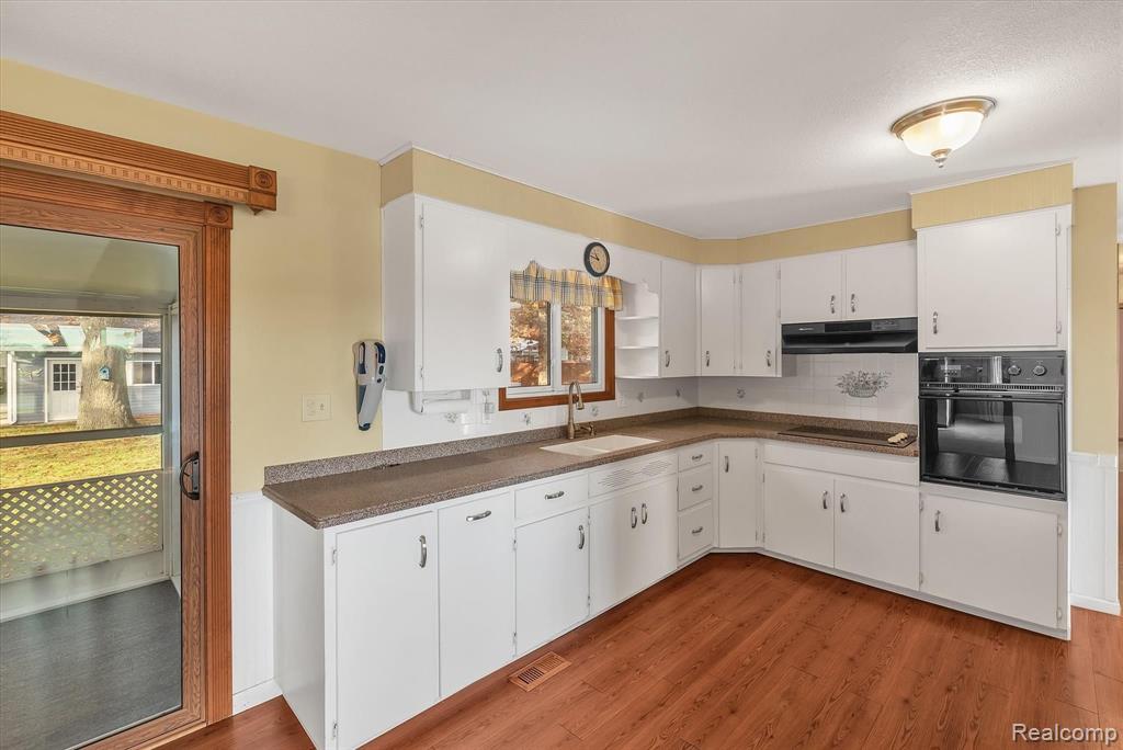 9561 Exeter Road Carleton, MI 48117 - Photo 14 of 51