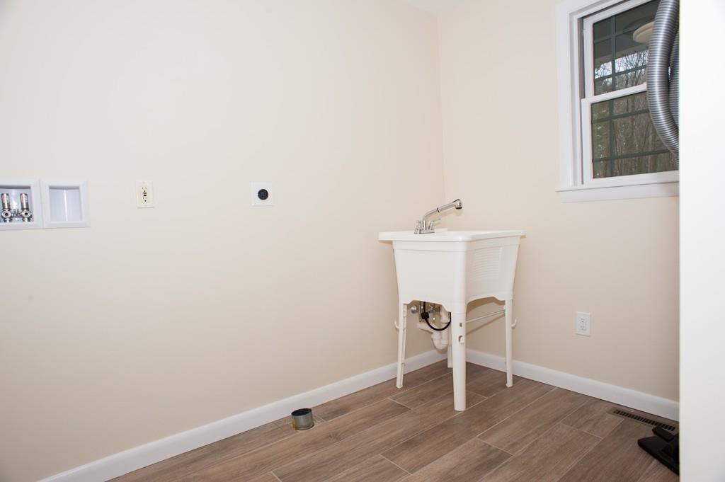 274 Cooper Road Northbridge, MA 01534 - Photo 28 of 37