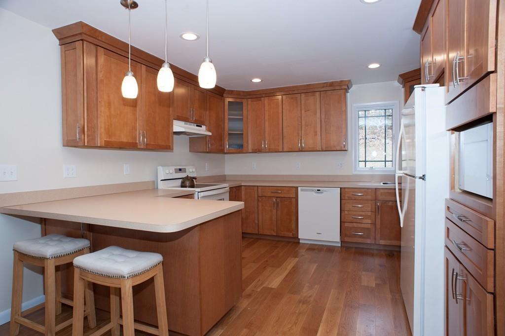 274 Cooper Road Northbridge, MA 01534 - Photo 4 of 37