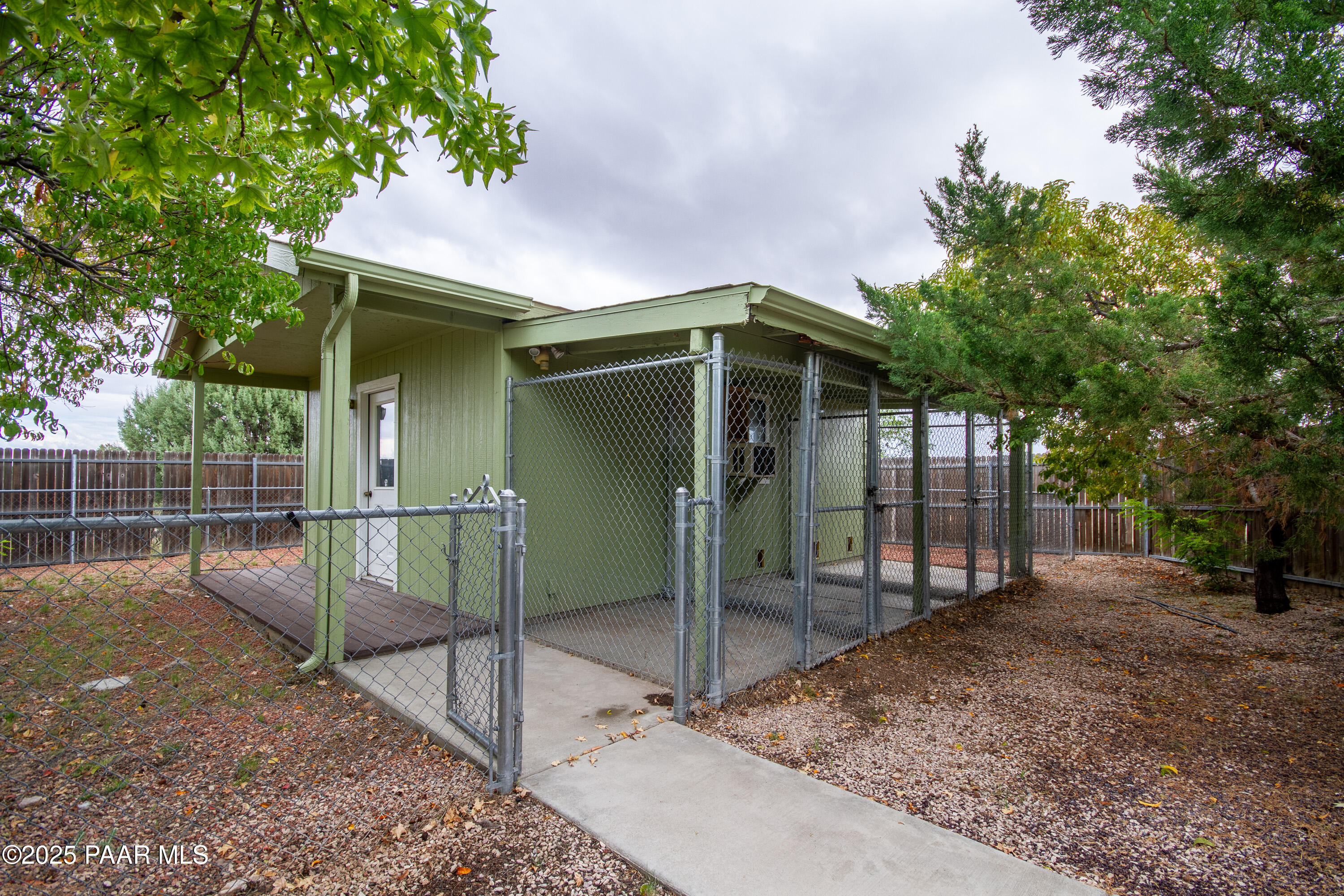 2695 West Owl Hill Road Chino Valley, AZ 86323 - Photo 19 of 47 dog run