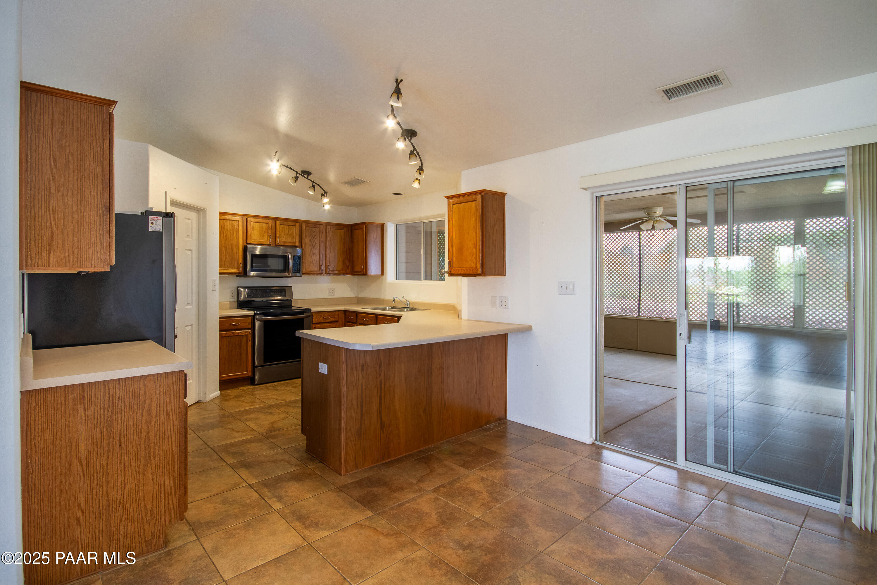 2695 West Owl Hill Road Chino Valley, AZ 86323 - Photo 26 of 47 Kitchen