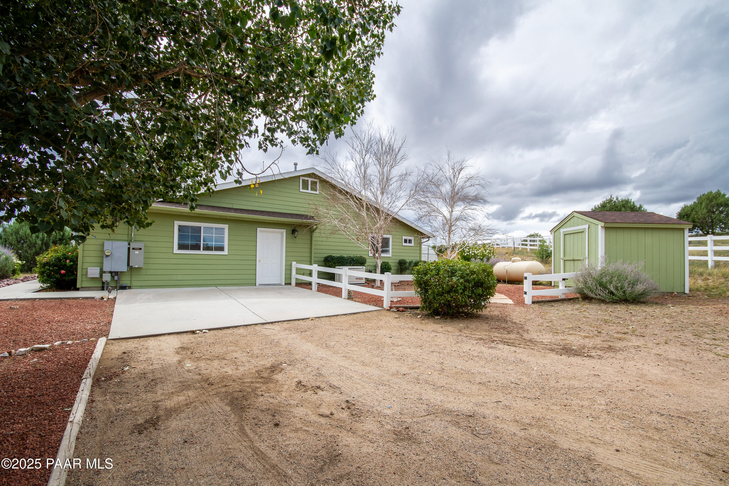 2695 West Owl Hill Road Chino Valley, AZ 86323 - Photo 5 of 47 enterance to flex room