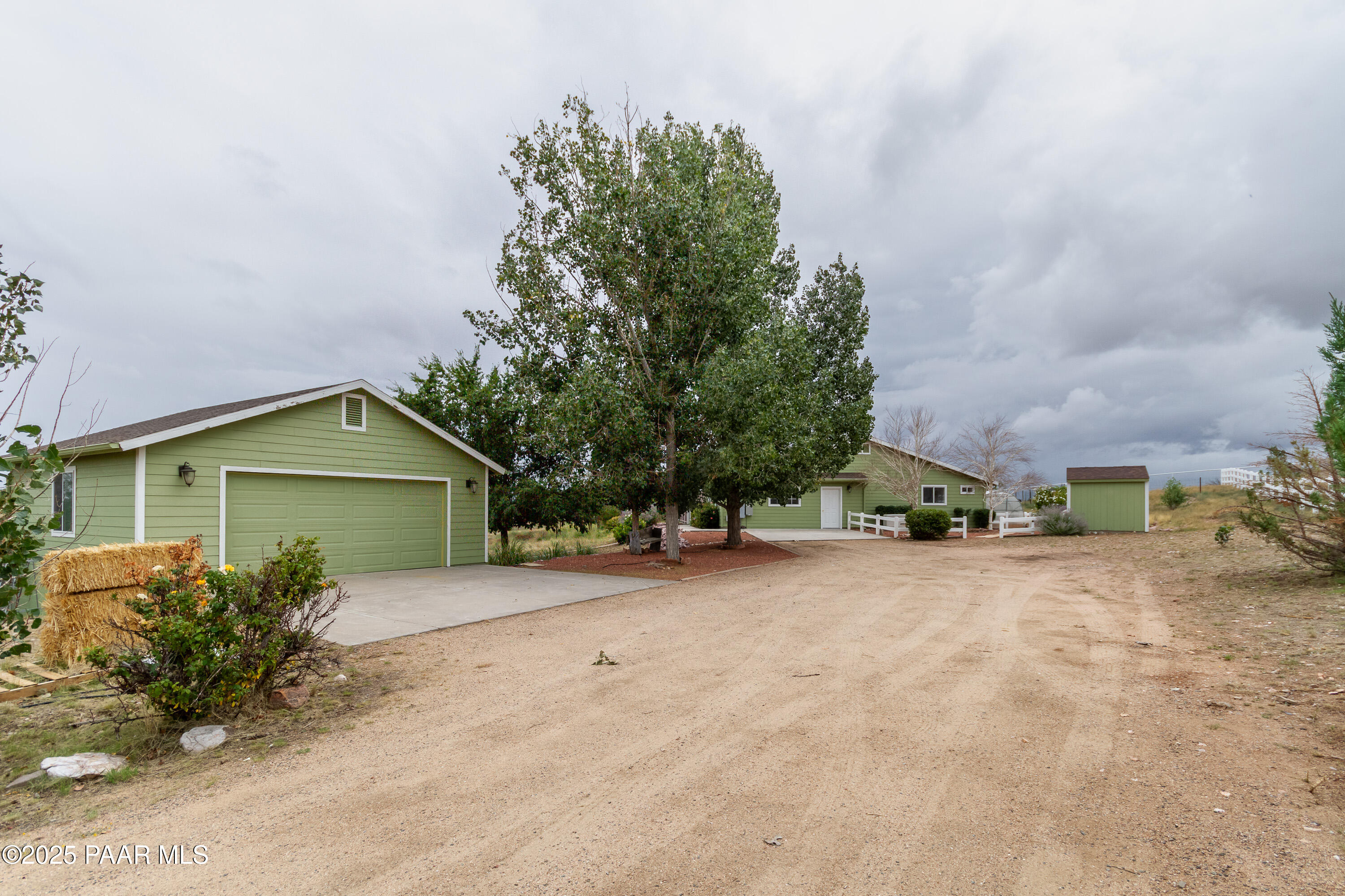 2695 West Owl Hill Road Chino Valley, AZ 86323 - Photo 6 of 47 detached 2-car garage with storage