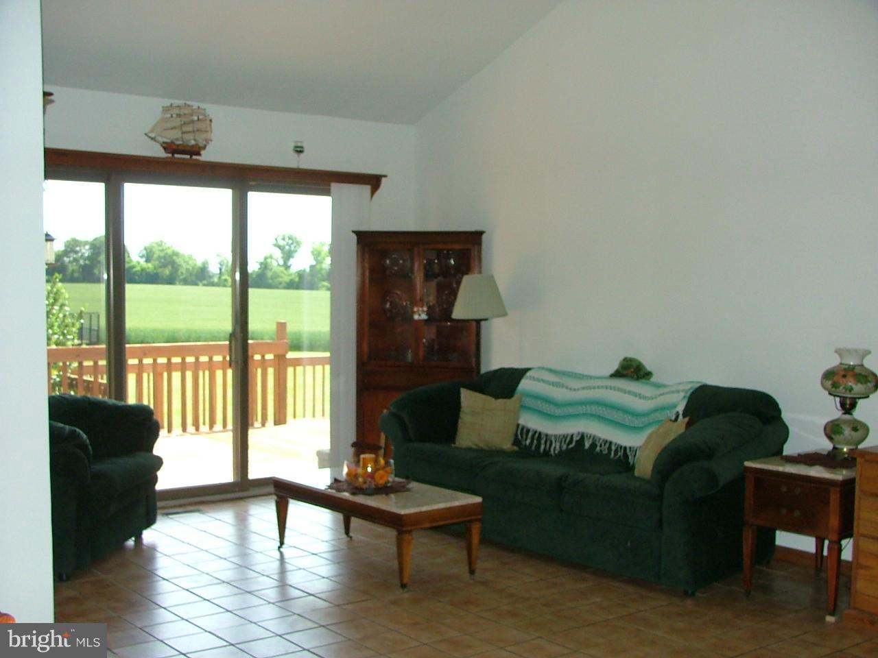 117 Old Ferry Road Elkton, MD 21921 - Photo 5 of 22 Living Room