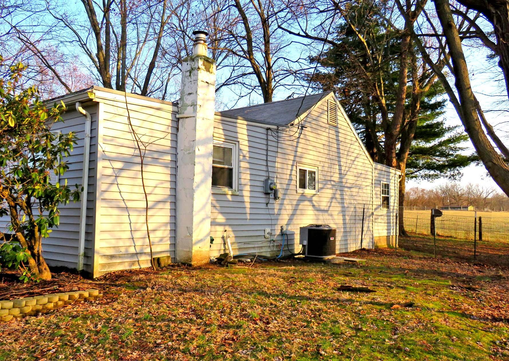 8035 Slough Road Northwest Carroll, OH 43112 - Photo 8 of 48 Right 1