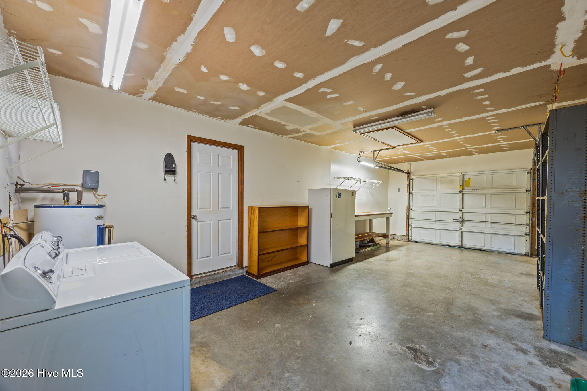 241 Sanders Lane Havelock, NC 28532 - Photo 26 of 33 Garage