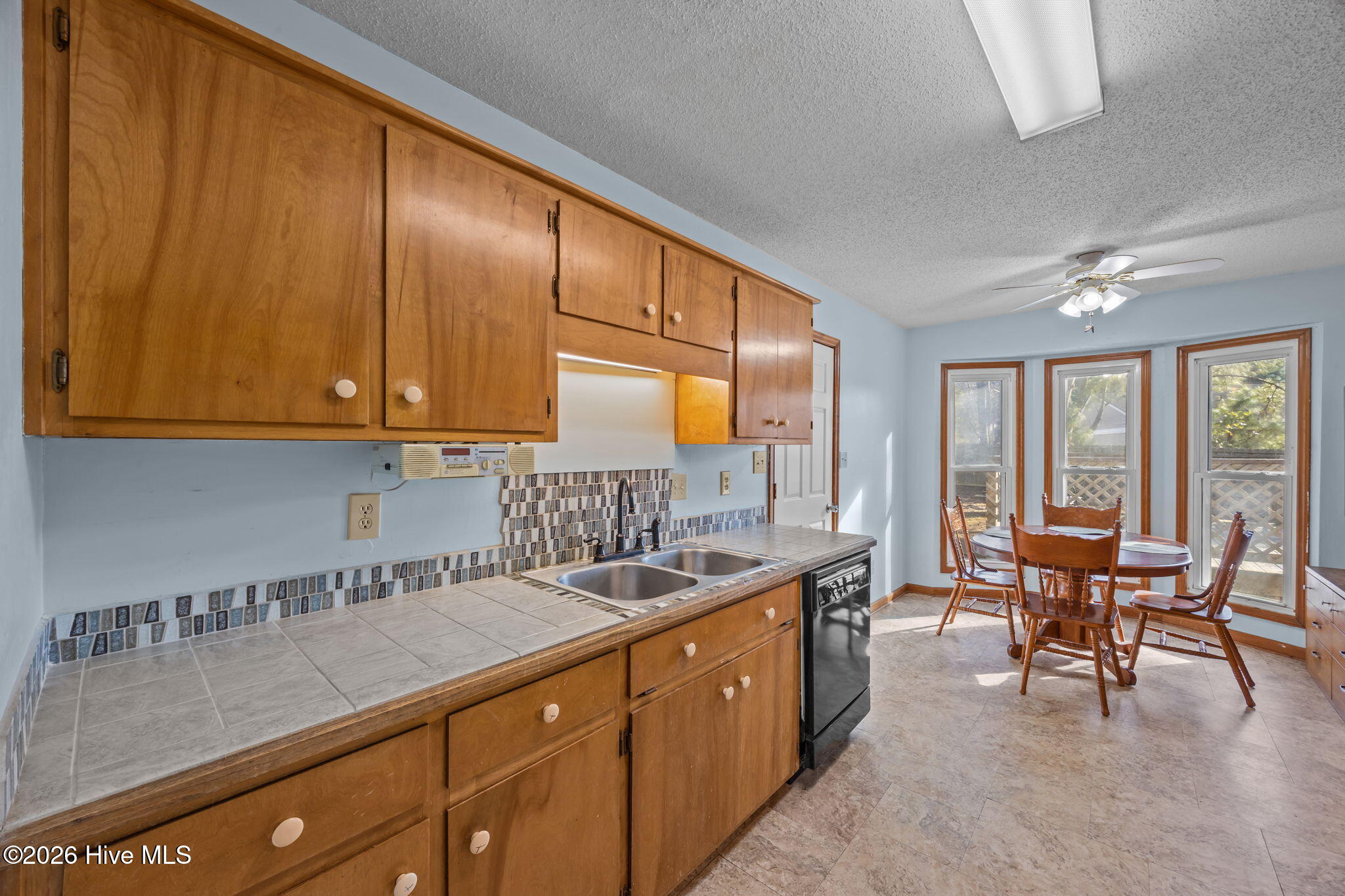 241 Sanders Lane Havelock, NC 28532 - Photo 9 of 33 29-web-or-mls-0C0A2235