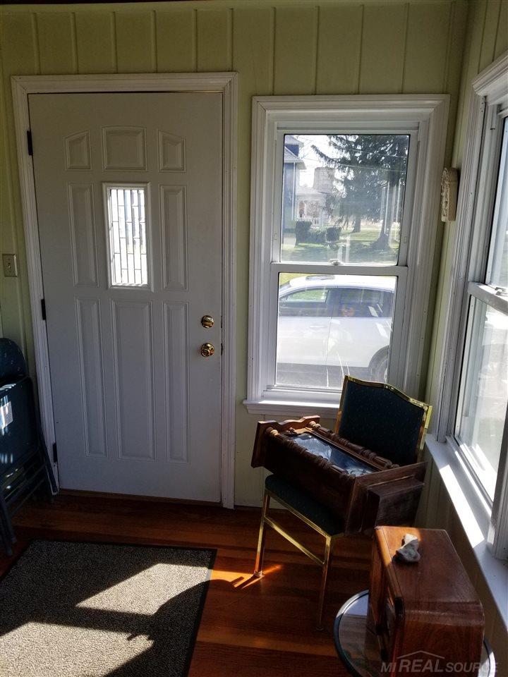 5484 Springborn Road East China, MI 48054 - Photo 8 of 41 Front Porch Deco