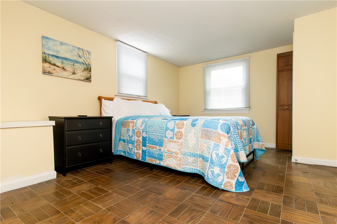 137 Bonnet Shores Road Narragansett, RI 02882 - Photo 14 of 35