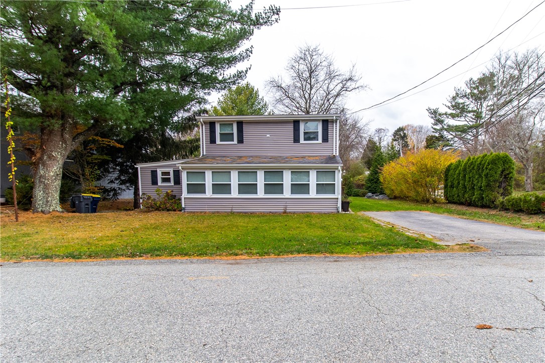 137 Bonnet Shores Road Narragansett, RI 02882 - Photo 3 of 35