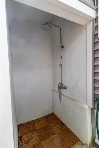 $749,900 | 137 Bonnet Shores Road, Narragansett, RI 02882