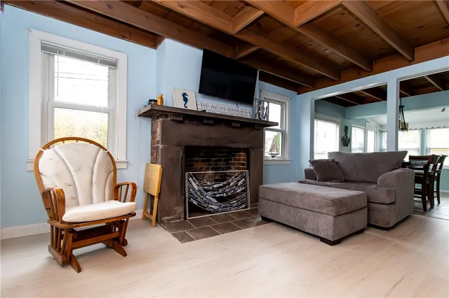 $749,900 | 137 Bonnet Shores Road, Narragansett, RI 02882