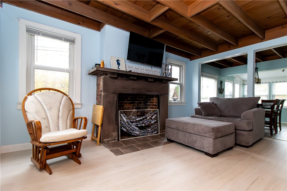 137 Bonnet Shores Road Narragansett, RI 02882 - Photo 10 of 35