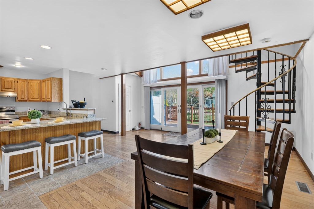 67 Amherst Road, Unit 67 South Hadley, MA 01075 - Photo 5 of 36