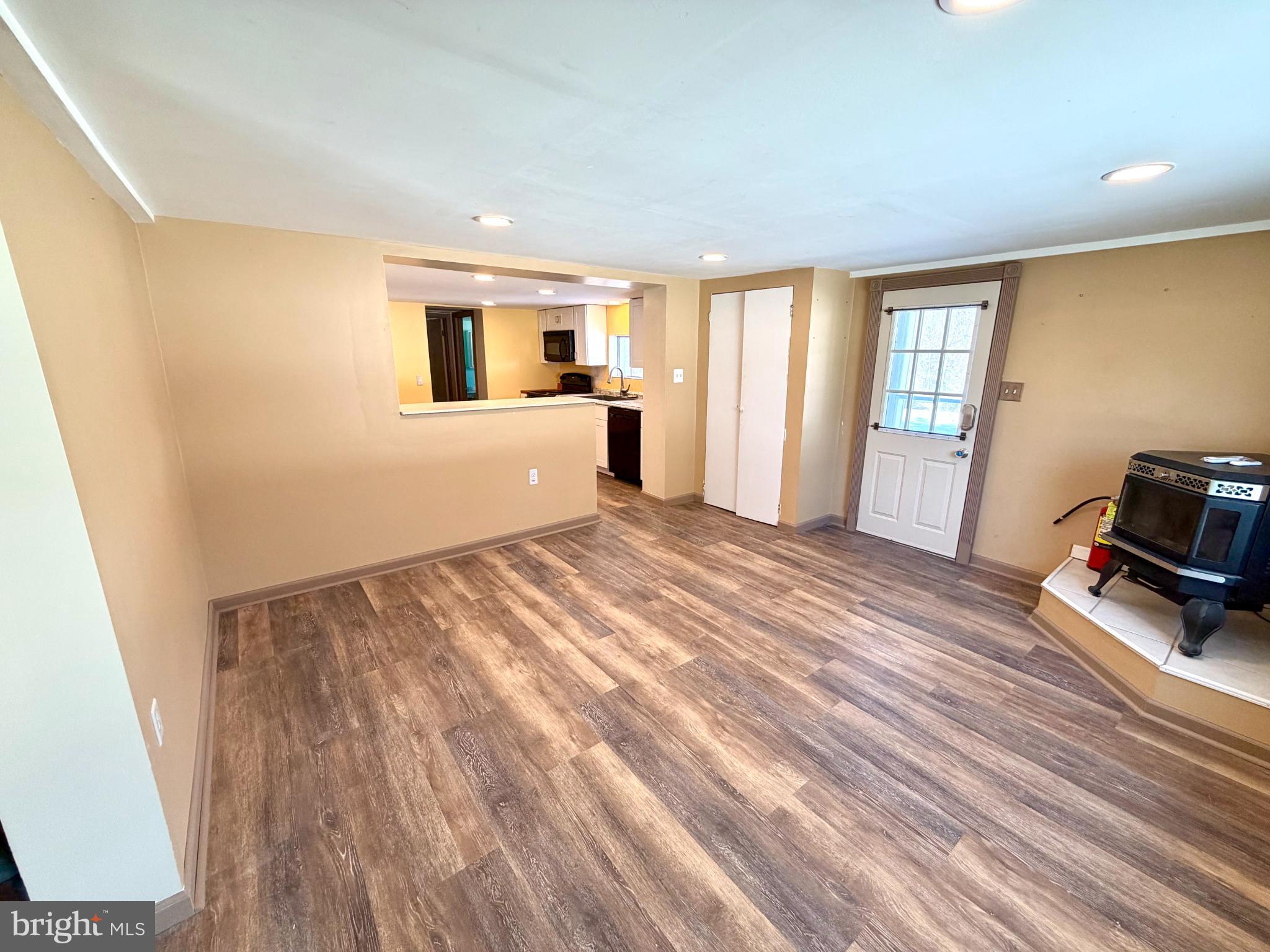 292 West Richardson Road Airville, PA 17302 - Photo 15 of 19 Spacious, light-filled living area awaits you.