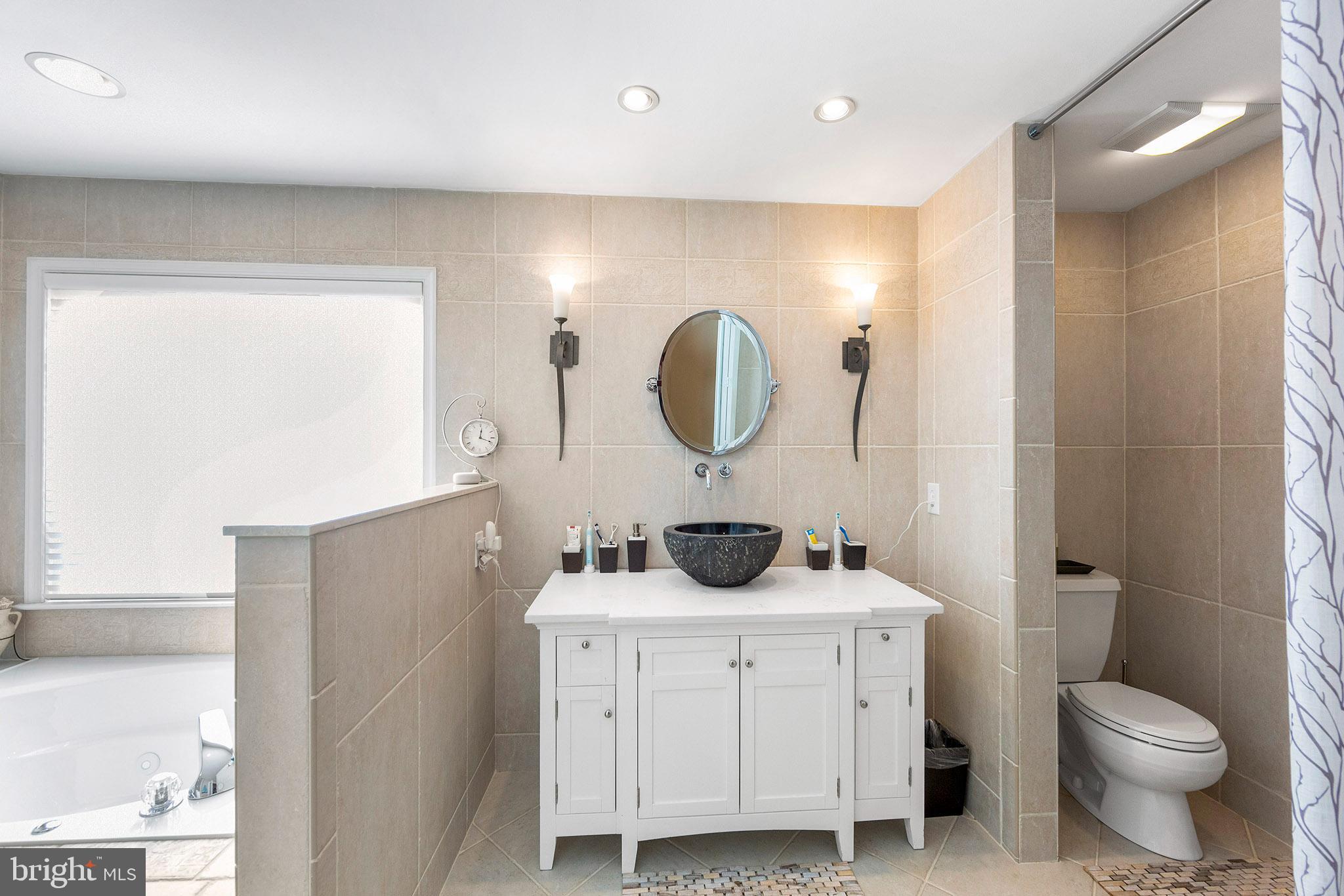 1454 Broad Run Road Landenberg, PA 19350 - Photo 16 of 28 Bathroom in main bedroom