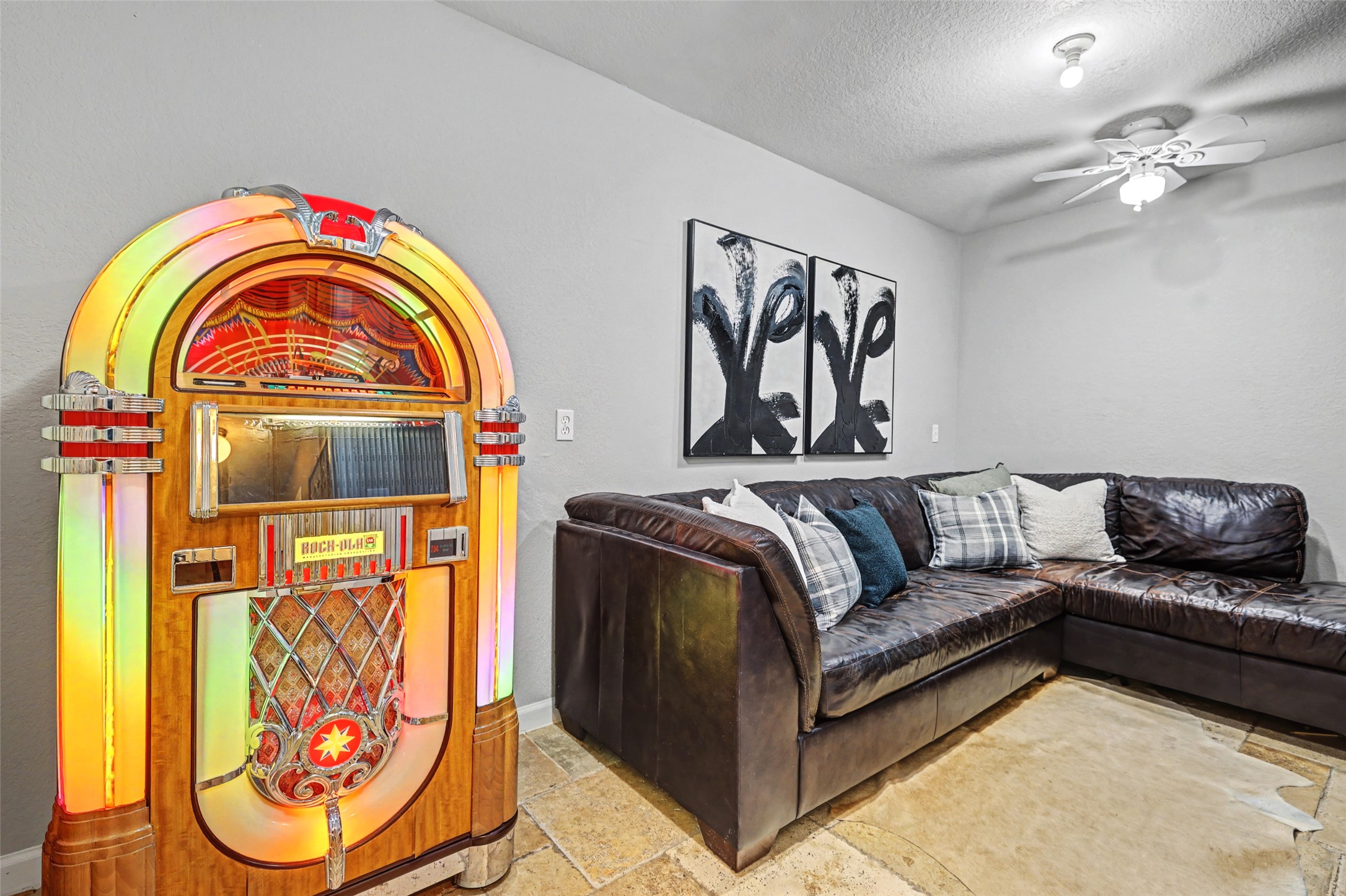 3022 Addie Lane Georgetown, TX 78628 - Photo 29 of 40 a living room with furniture and a rug