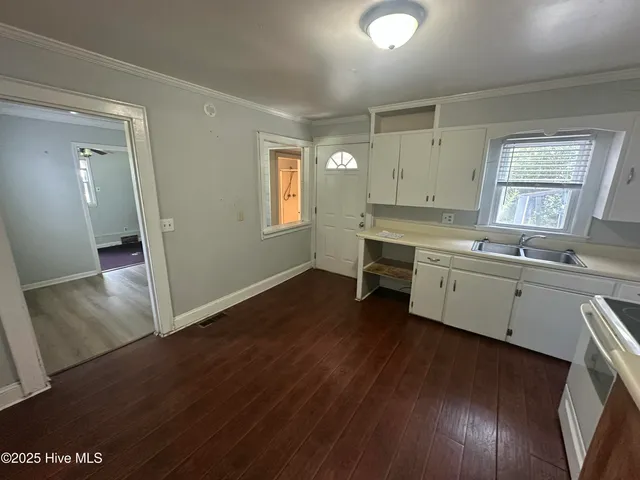 $335,000 | 335 Lullwater Drive, Wilmington, NC 28403