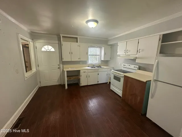 $335,000 | 335 Lullwater Drive, Wilmington, NC 28403