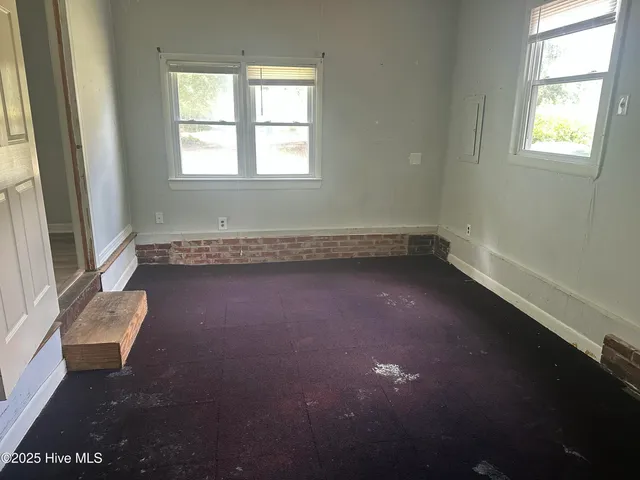 $335,000 | 335 Lullwater Drive, Wilmington, NC 28403