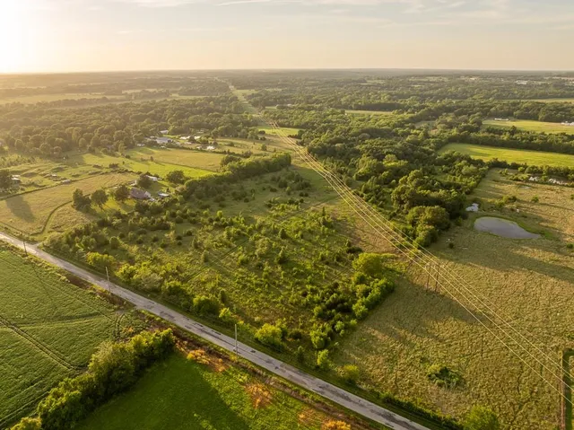 $463,300 | East 267th Road, Harrisonville, MO 64701