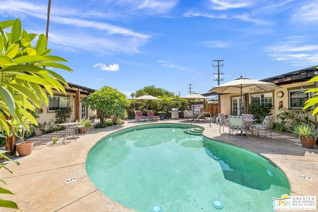 $1,400,000 | 587 South Calle Ajo, Palm Springs, CA 92264