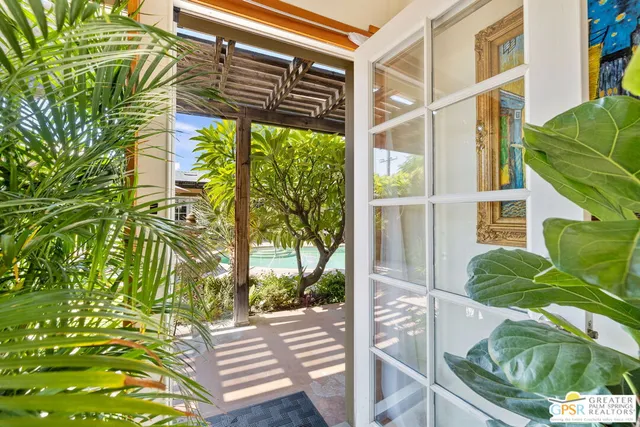 $1,400,000 | 587 South Calle Ajo, Palm Springs, CA 92264