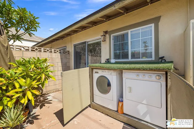 $1,400,000 | 587 South Calle Ajo, Palm Springs, CA 92264