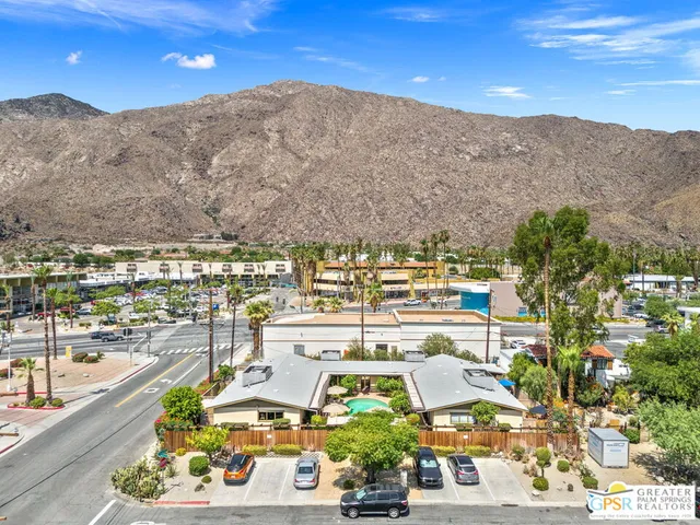 $1,400,000 | 587 South Calle Ajo, Palm Springs, CA 92264