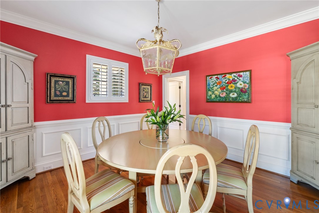 8947 Cherokee Road Richmond, VA 23235 - Photo 8 of 45 a dining room with furniture and window