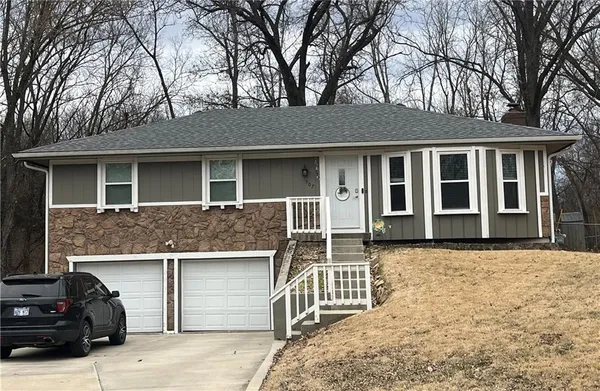 $285,000 | 907 Josela Court, Leavenworth, KS 66048