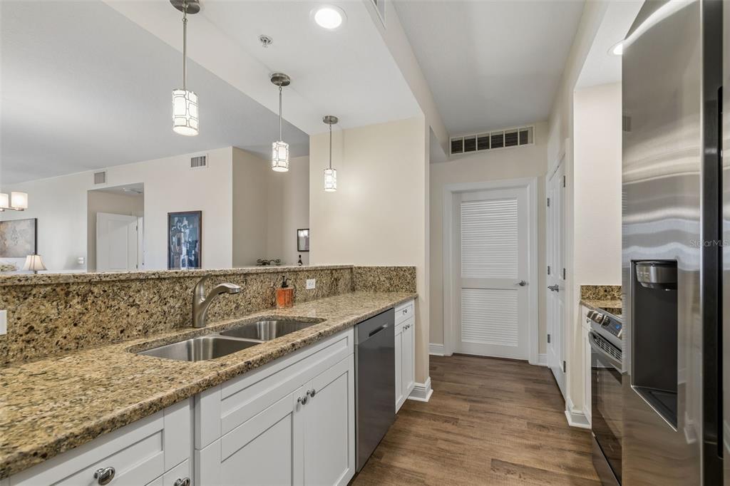 628 Cleveland Street, Unit 904 Clearwater, FL 33755 - Photo 11 of 49