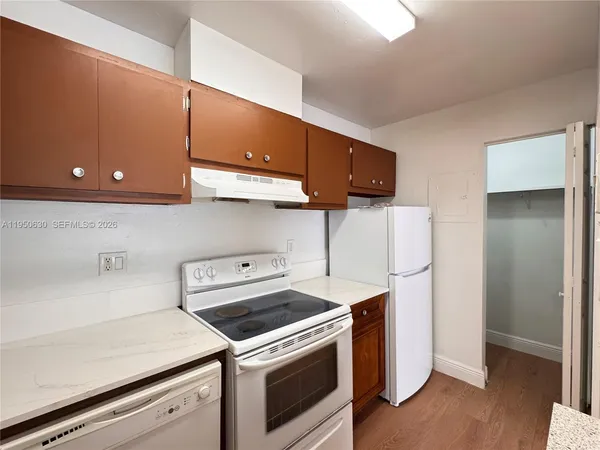 $2,000 | 4154 Northwest 79th Avenue, Unit 2B, Doral, FL 33166