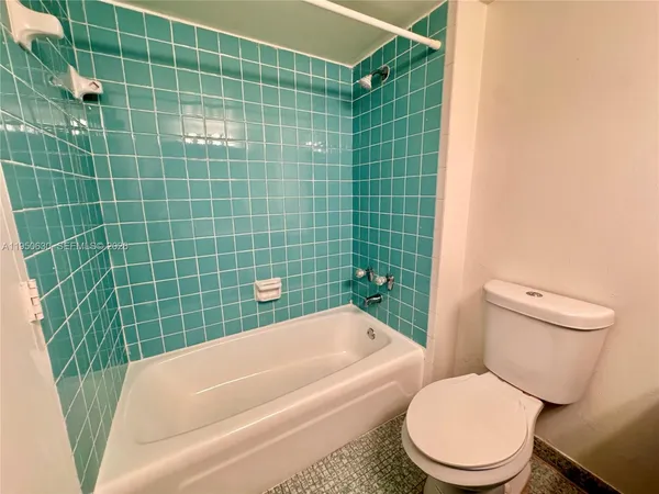 $2,000 | 4154 Northwest 79th Avenue, Unit 2B, Doral, FL 33166