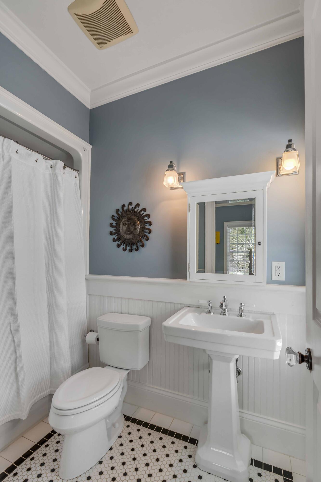 15 Robert Mills Circle Mount Pleasant, SC 29464 - Photo 28 of 67 Ensuite Bathroom of Bedroom 4