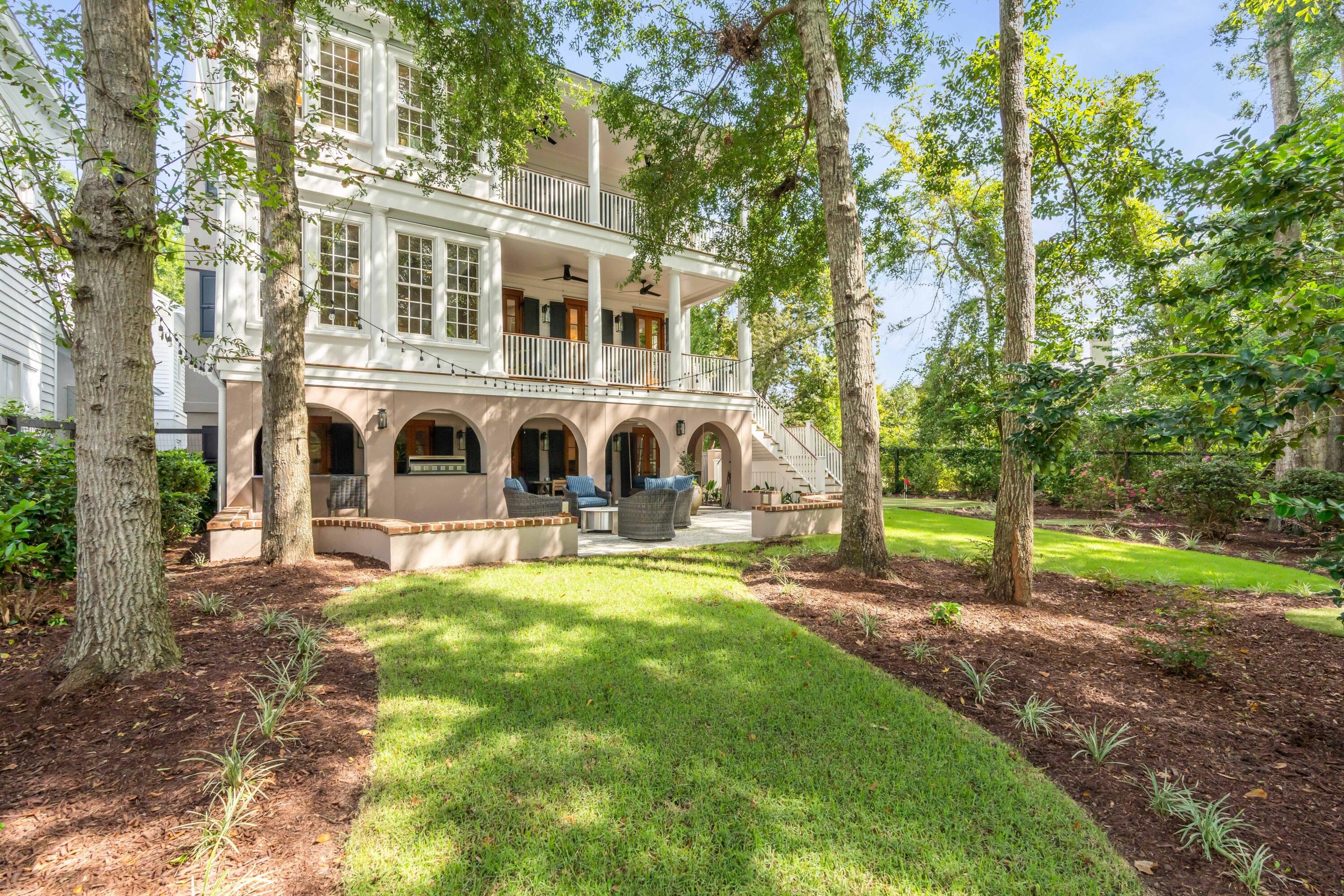 15 Robert Mills Circle Mount Pleasant, SC 29464 - Photo 45 of 67 Yard