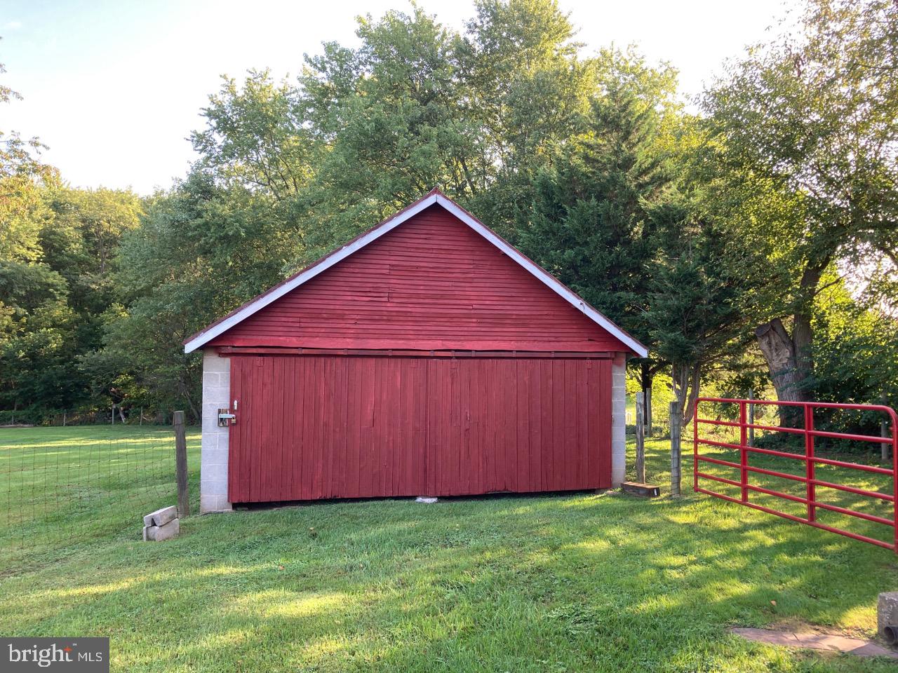 2113 Keysville Frederick Co Road Keymar, MD 21757 - Photo 24 of 49 2 CAR GARAGE