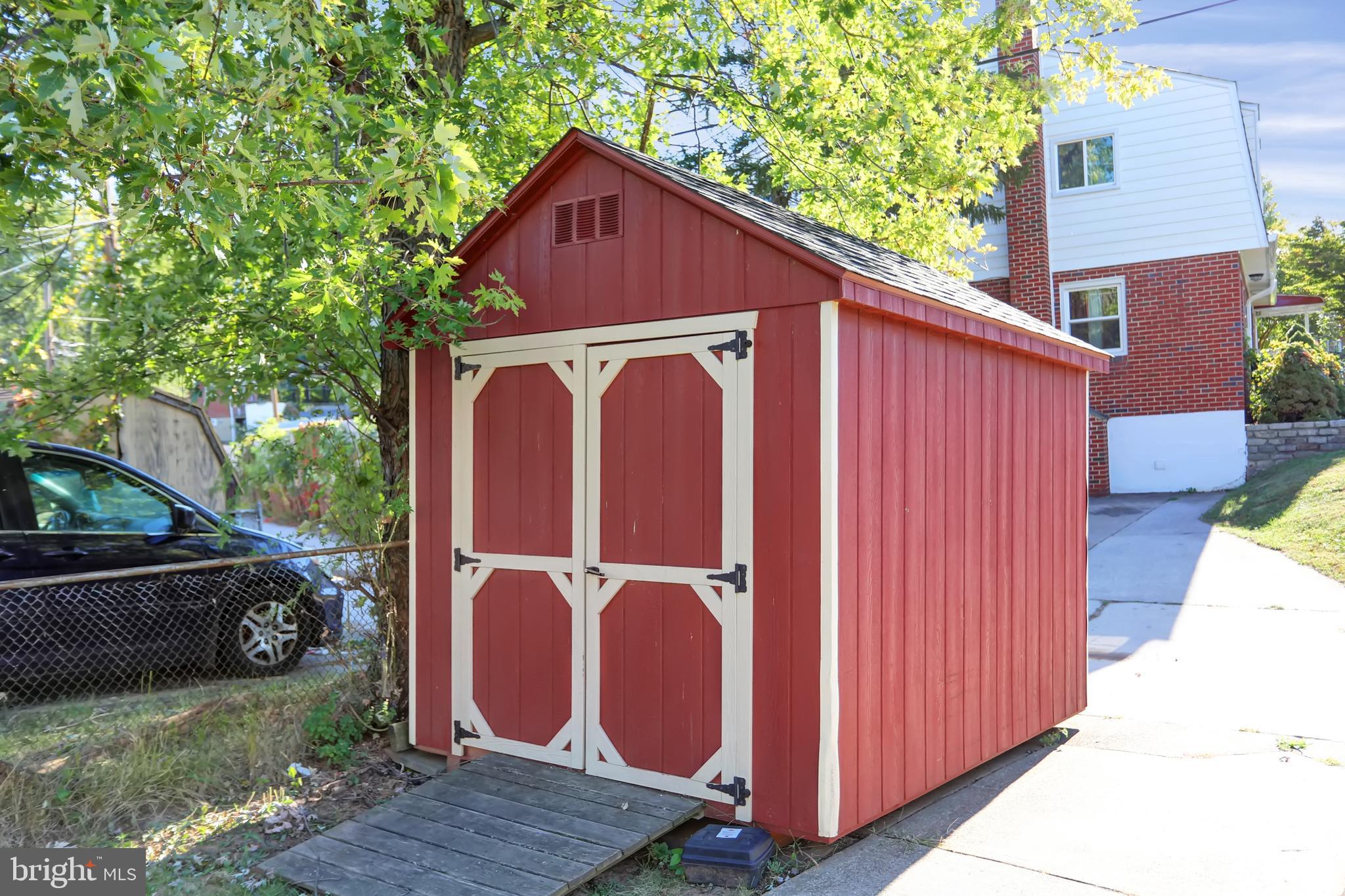 5749 Utrecht Road Baltimore, MD 21206 - Photo 25 of 25 No yard is complete without a "She Shed"