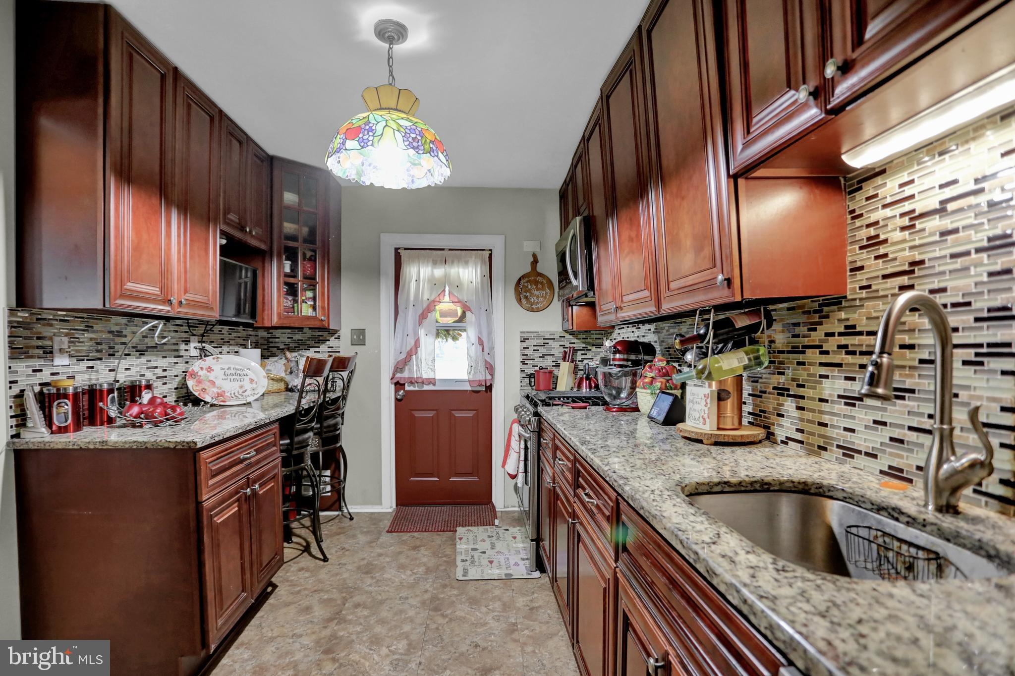 5749 Utrecht Road Baltimore, MD 21206 - Photo 8 of 25 Plenty of cabinets and counter space