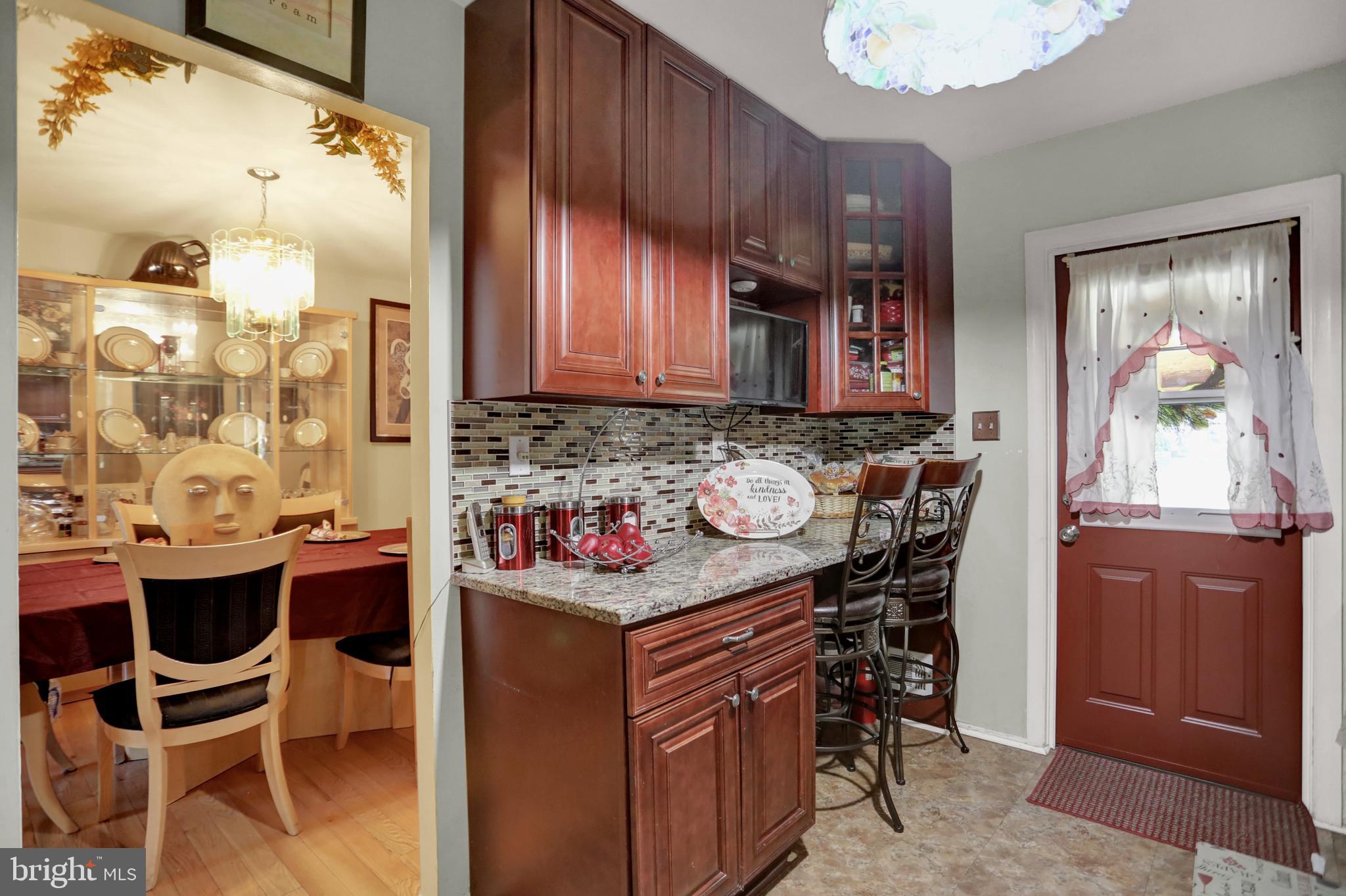 5749 Utrecht Road Baltimore, MD 21206 - Photo 9 of 25 Convenient Breakfast bar