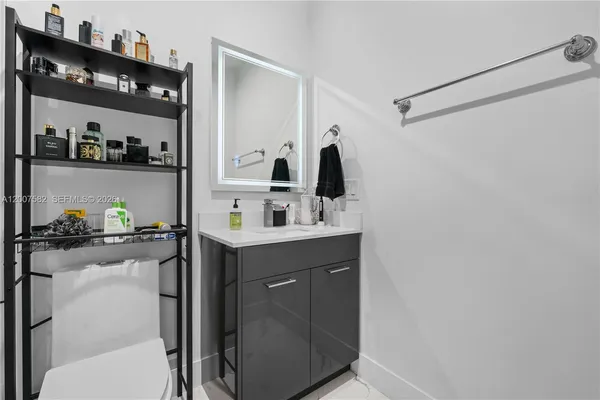 $7,500 | 17900 Southwest 149th Avenue, Miami, FL 33187