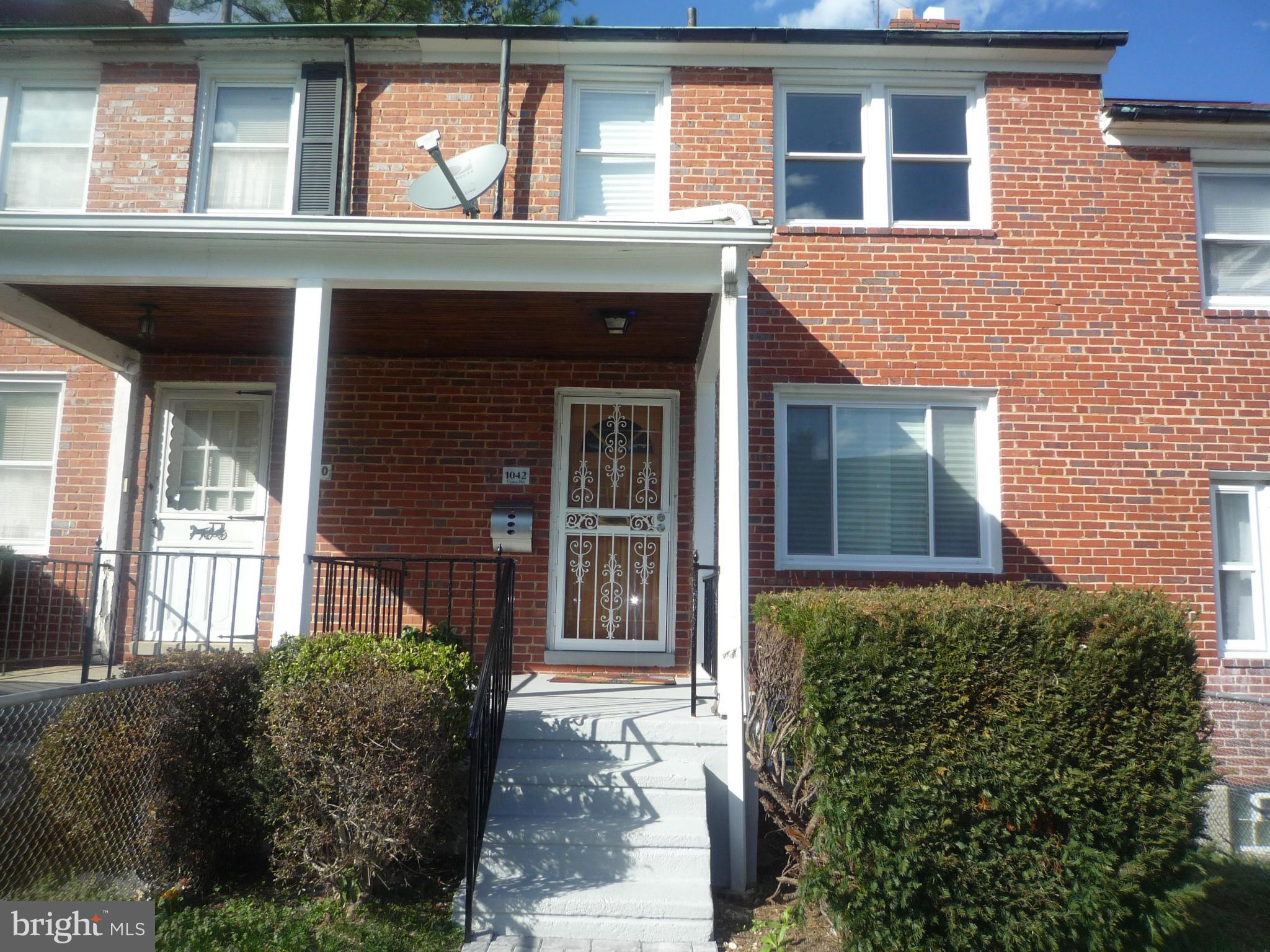 1042 Upnor Road Baltimore, MD 21212 - Photo 3 of 30 front view of a house