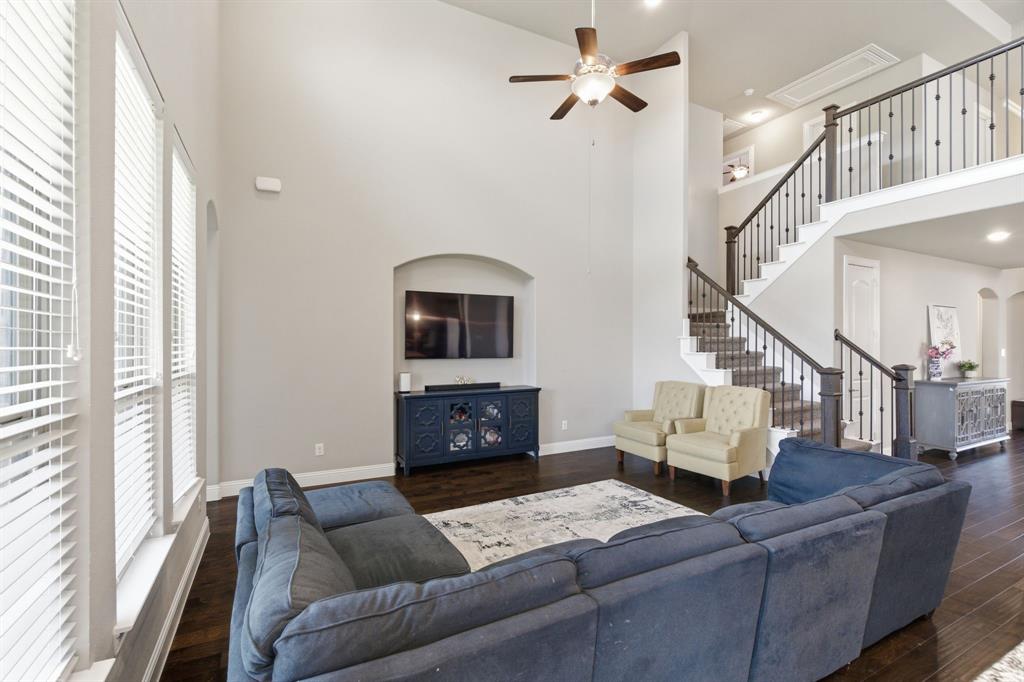 7452 Reverchon Drive Irving, TX 75063 - Photo 17 of 40