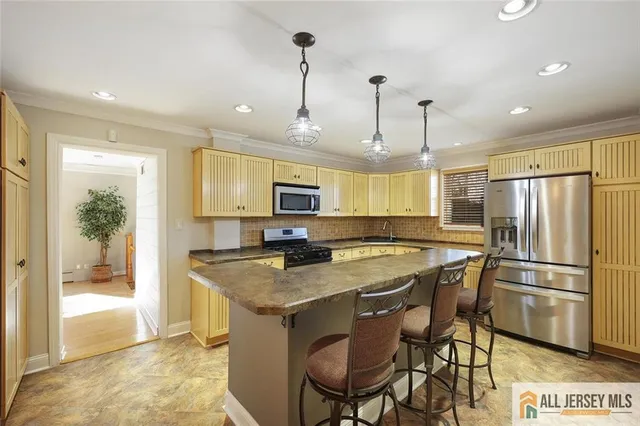 $750,000 | 245 Carteret Avenue, Carteret, NJ 07008