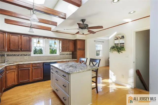 $750,000 | 245 Carteret Avenue, Carteret, NJ 07008