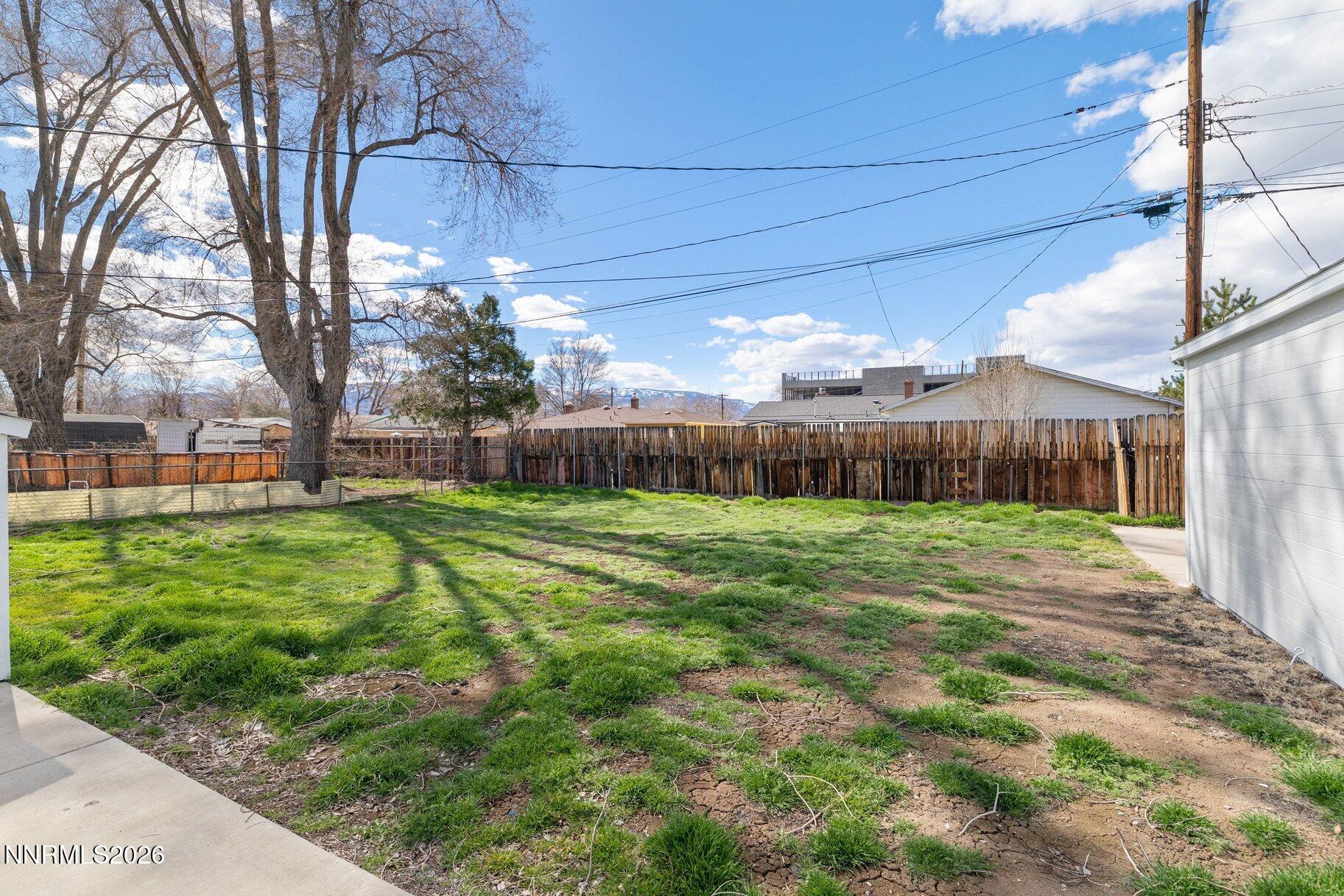 939 Bates Avenue Reno, NV 89502 - Photo 23 of 38 023_939bates-24_358