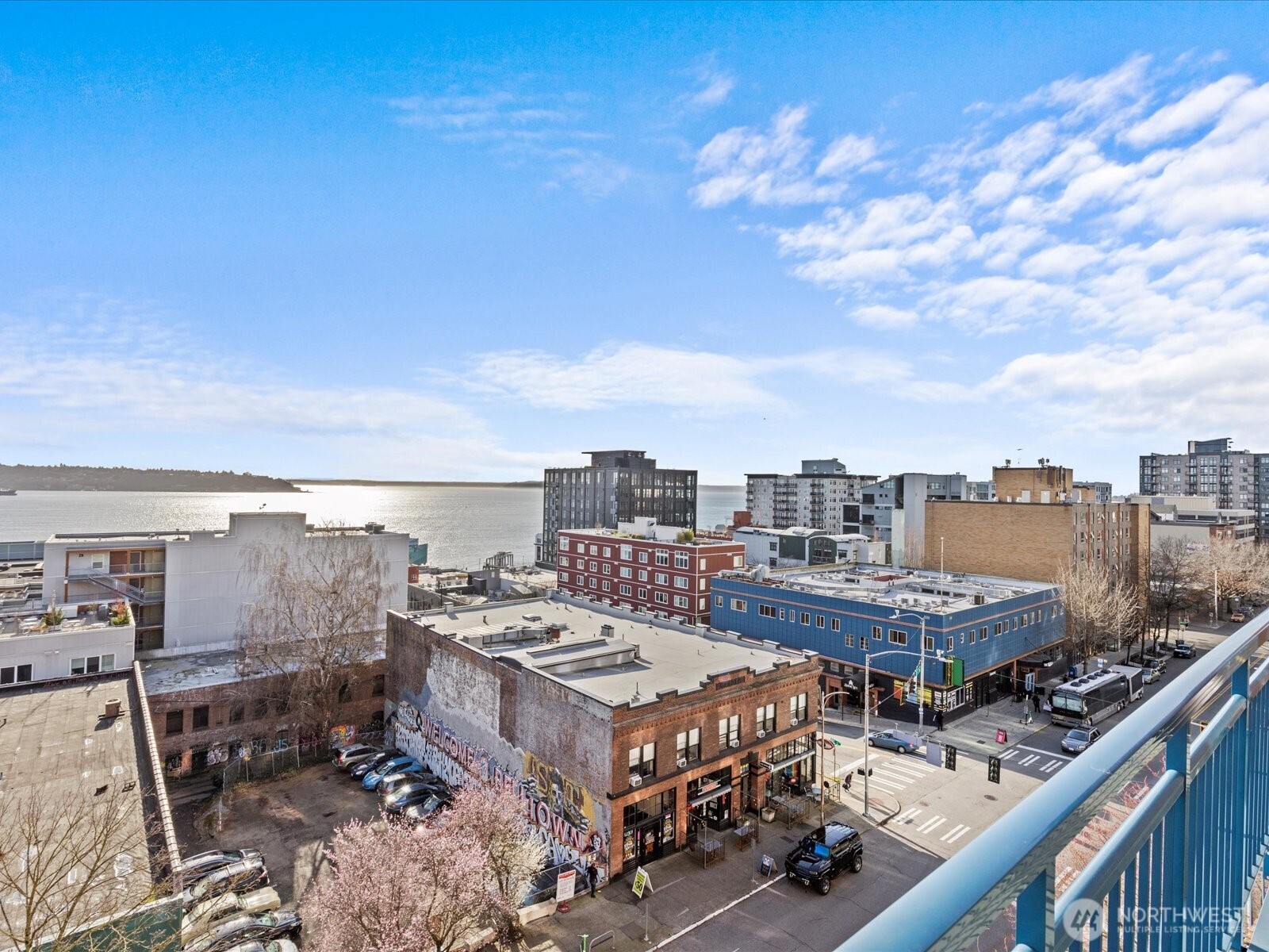 2415 2nd Avenue, Unit 540 Seattle, WA 98121 - Photo 17 of 29 a picture of city view