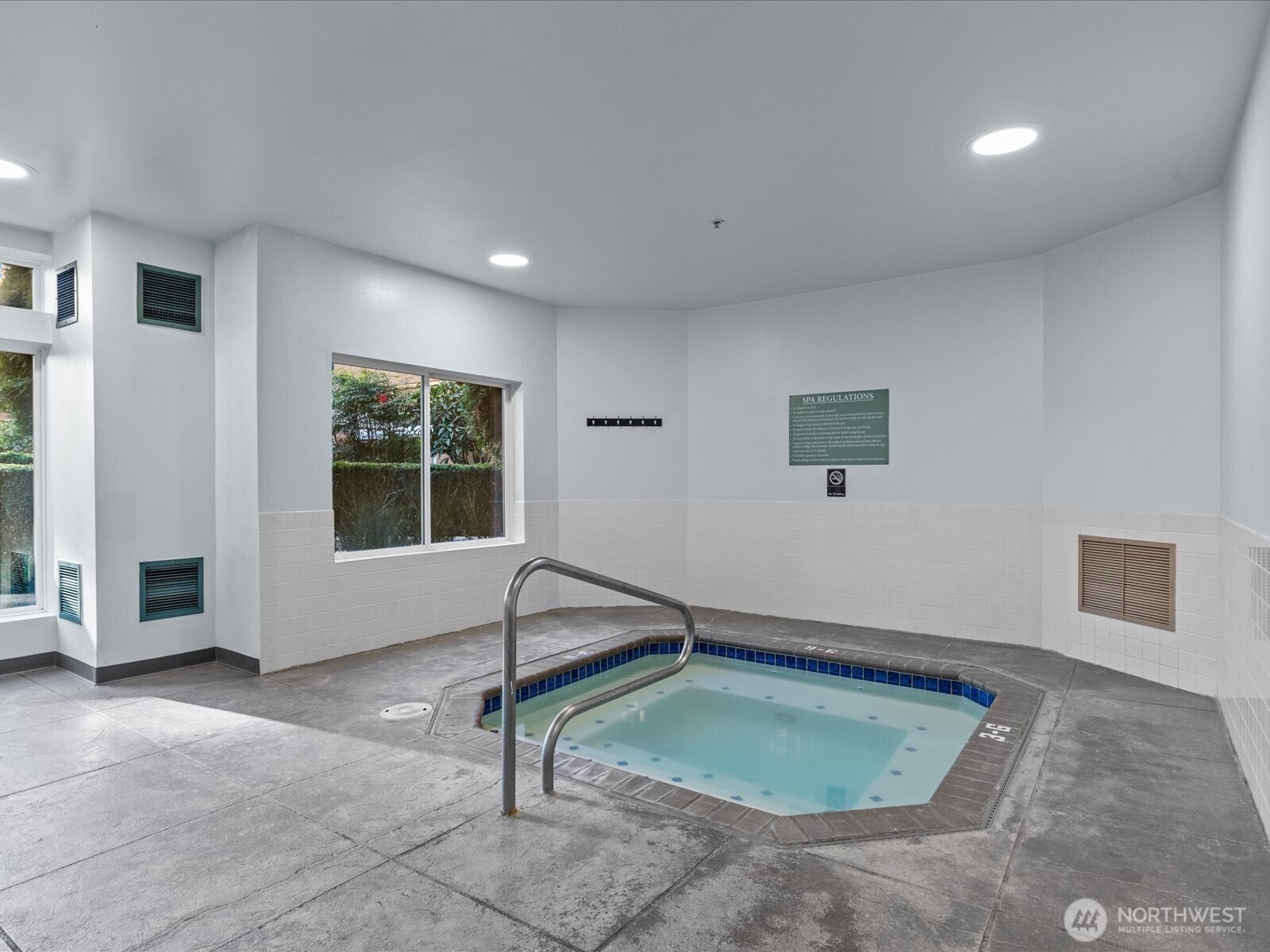 2415 2nd Avenue, Unit 540 Seattle, WA 98121 - Photo 21 of 29 a view of a room with gym equipment