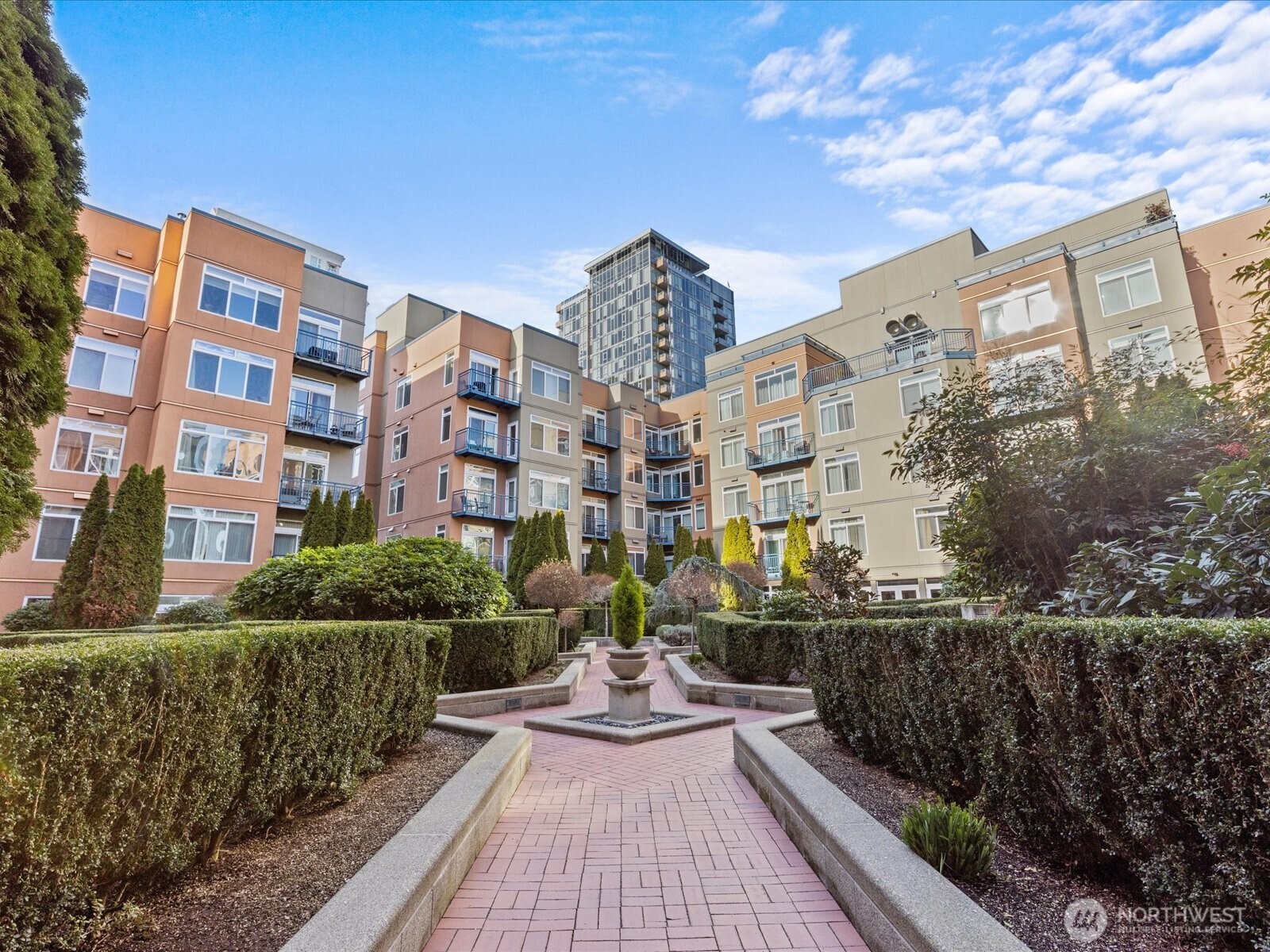 2415 2nd Avenue, Unit 540 Seattle, WA 98121 - Photo 22 of 29