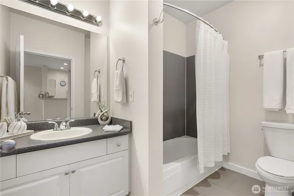 $424,950 | 2415 2nd Avenue, Unit 540, Seattle, WA 98121